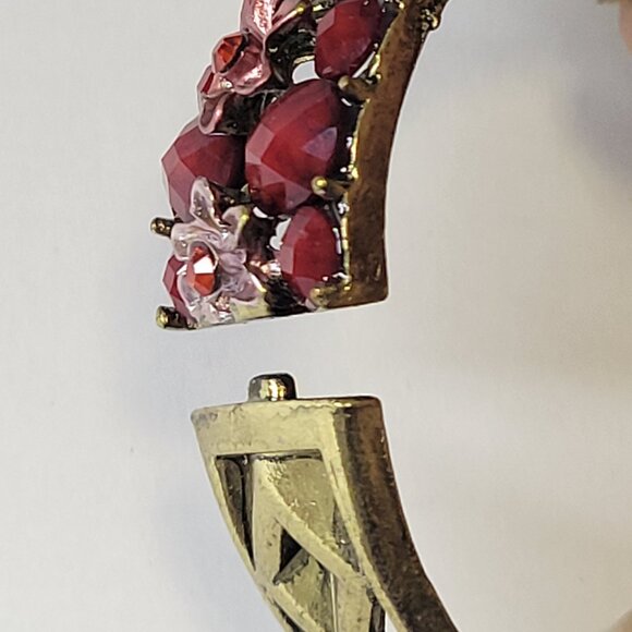 Red Floral Rhinestone Watch Cuff Band Round Face Ornate Fashion Watch - NEW ! - Picture 5 of 16